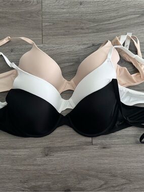 PINK
WEAR EVERYWHERE LIGHTLY LINED FULL COVERAGE T-SHIRT BRA lot of 3